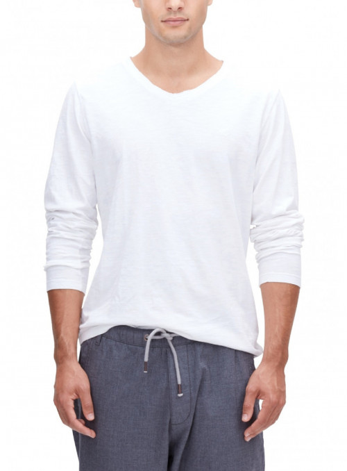 Long sleeve V-neck T-shirt