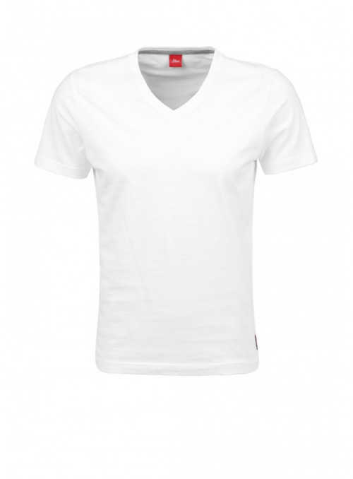 V-neck T-shirt